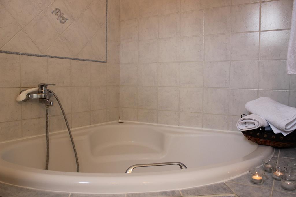 Pinehouse King Suite Nikiti  Exterior foto