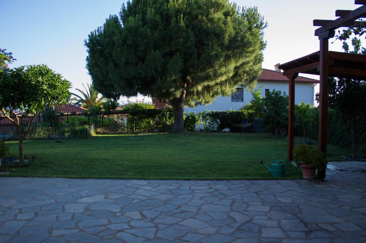 Pinehouse King Suite Nikiti  Exterior foto